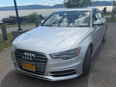 Used 2014 Audi S6 Prestige AWD/4WD image 2
