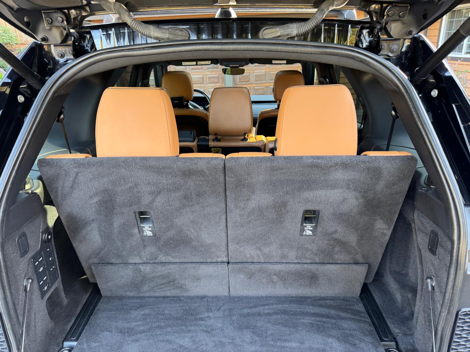 Used 2018 Land Rover Discovery HSE AWD/4WD image 26