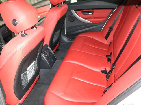 Used 2017 BMW 330e image 8