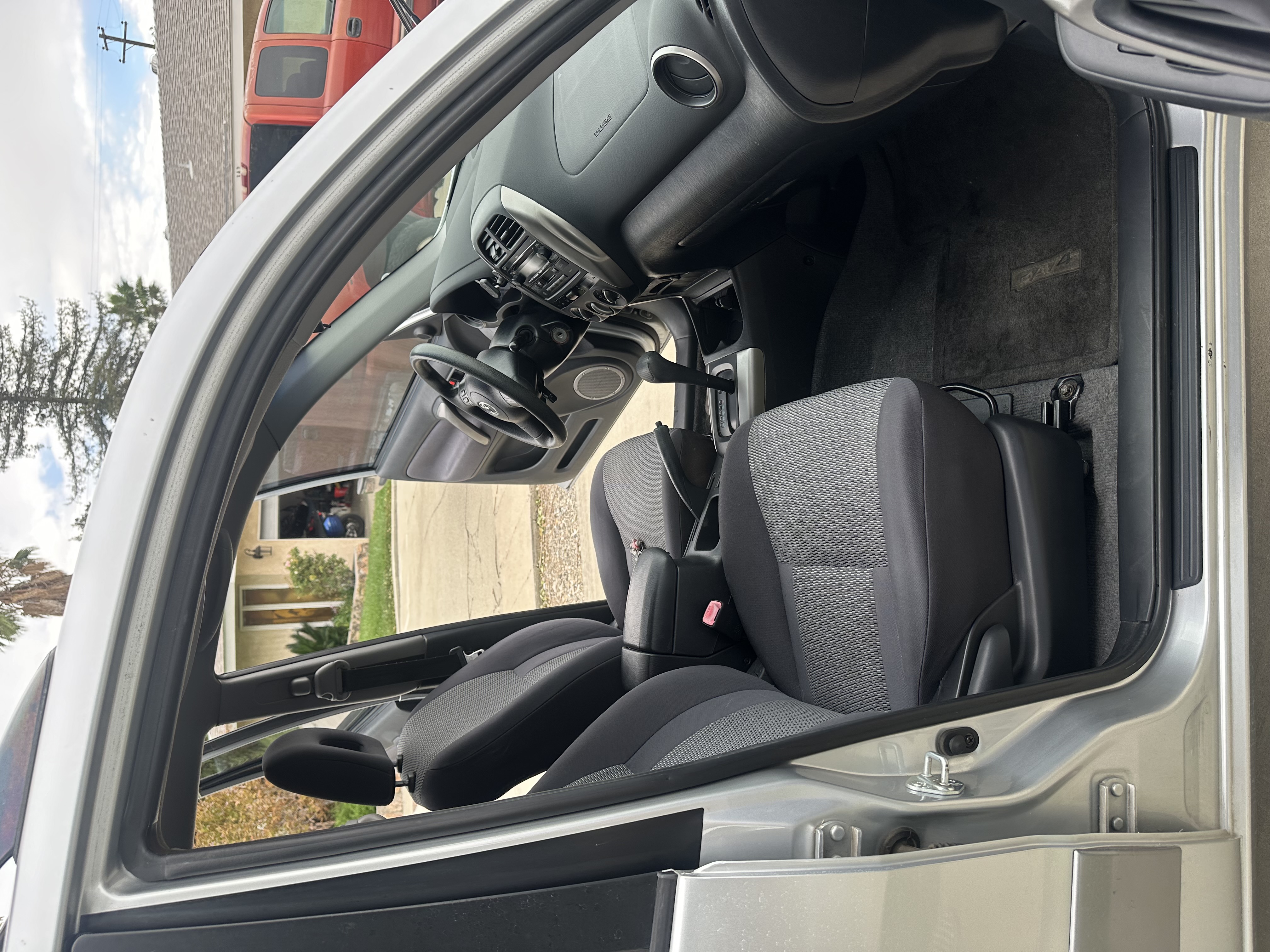 Used 2004 Toyota RAV4 2WD image 15