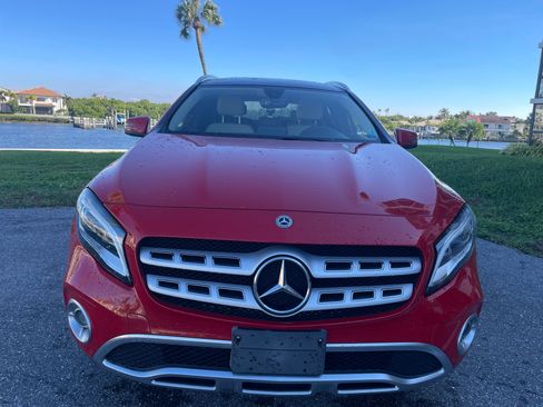 Used 2020 Mercedes-Benz GLA 250 4MATIC image 2