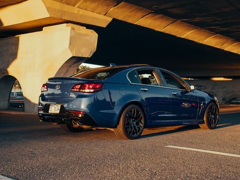 Used 2017 Chevrolet SS RWD image 8