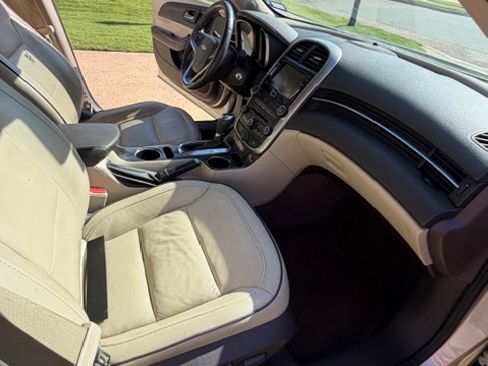 Used 2014 Chevrolet Malibu LTZ FWD image 17