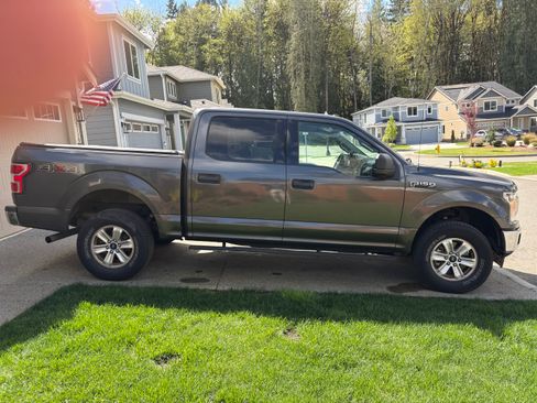 Used 2018 Ford F150 XLT image 10