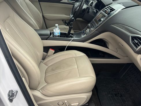 Used 2019 Lincoln MKZ Reserve AWD/4WD image 11