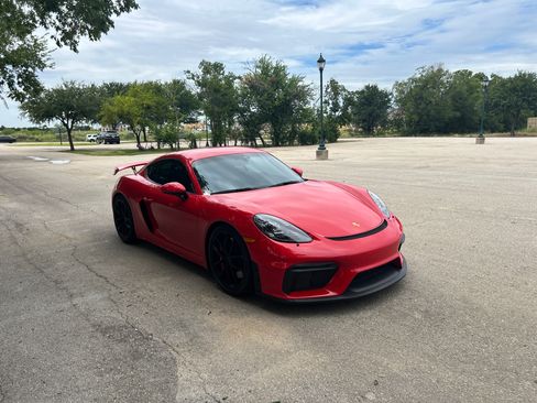 Used 2022 Porsche 718 Cayman GT4 image 8