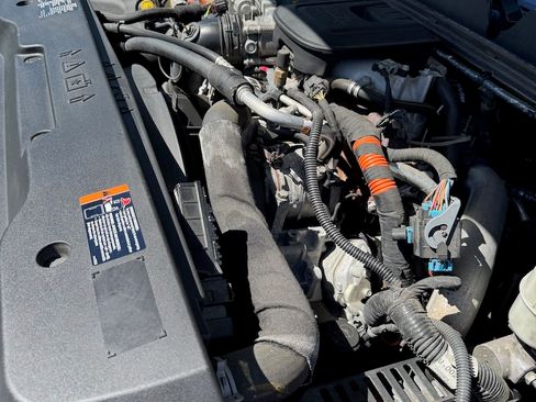 Used 2014 GMC Sierra 2500 Denali w/ Suspension Package, Off-Road image 23