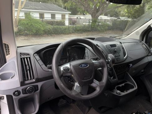 Used 2018 Ford Transit 250 130 Low Roof w/ Exterior Upgrade Package RWD image 2