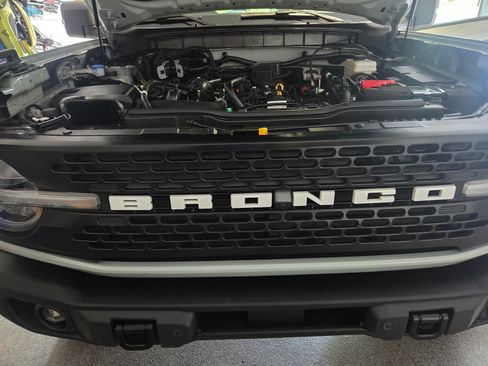 Used 2022 Ford Bronco Badlands AWD/4WD image 17