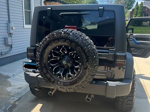 Used 2017 Jeep Wrangler Unlimited Sport w/ Quick Order Package 24S AWD/4WD image 5