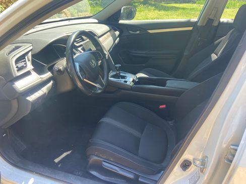 Used 2018 Honda Civic EX-T image 5