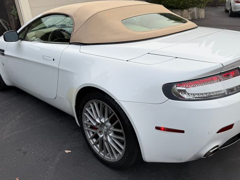 Used 2009 Aston Martin V8 Vantage Roadster image 6