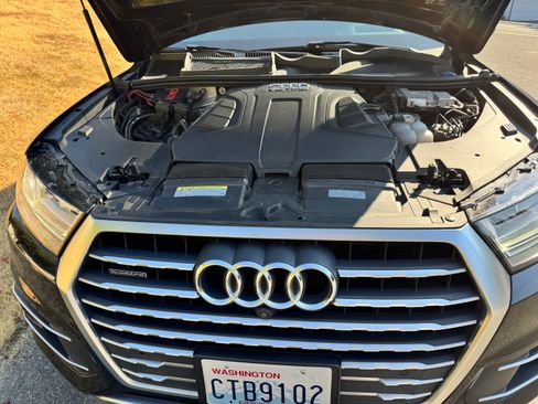 Used 2018 Audi Q7 3.0T Prestige AWD/4WD image 30
