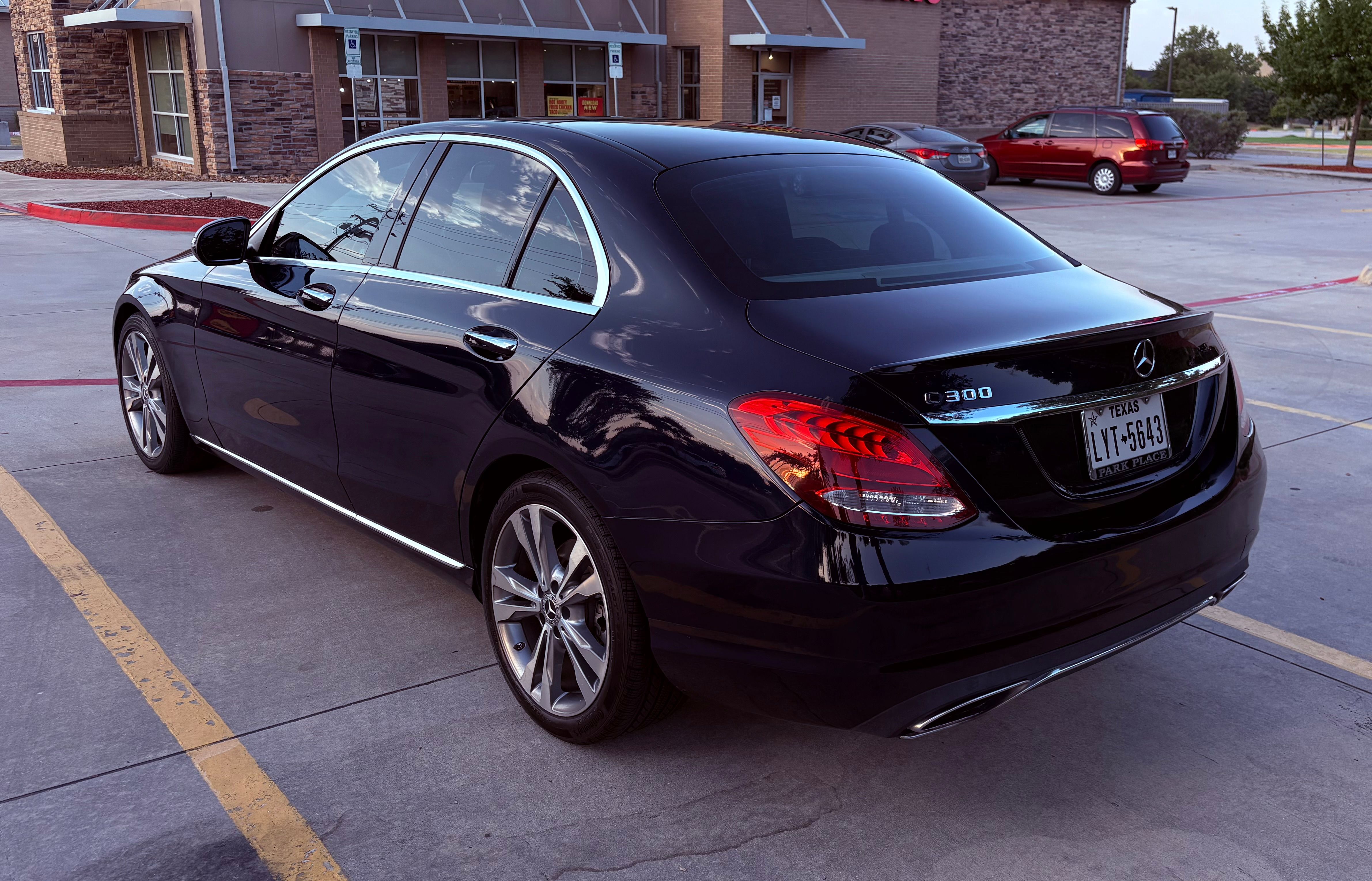 Used 2017 Mercedes-Benz C 300 Sedan image 9