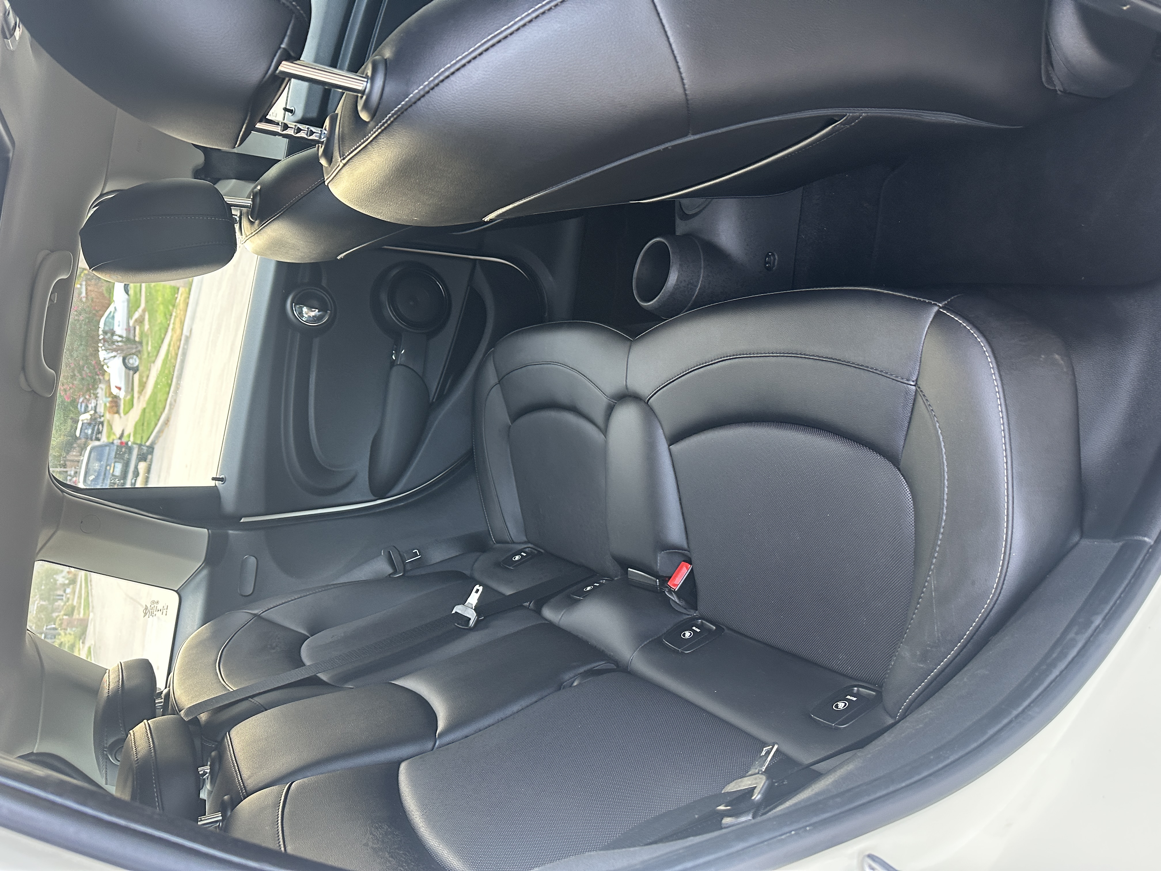 Used 2015 MINI Cooper 4-Door Hardtop FWD image 14