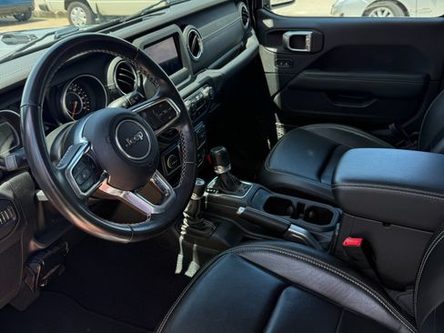 Used 2020 Jeep Wrangler Unlimited Sahara AWD/4WD image 10