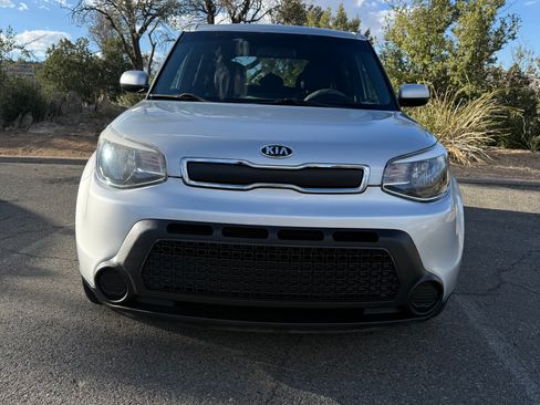 Used 2016 Kia Soul FWD image 4