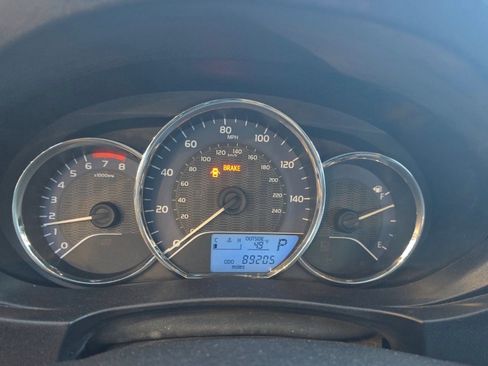 Used 2014 Toyota Corolla LE image 15