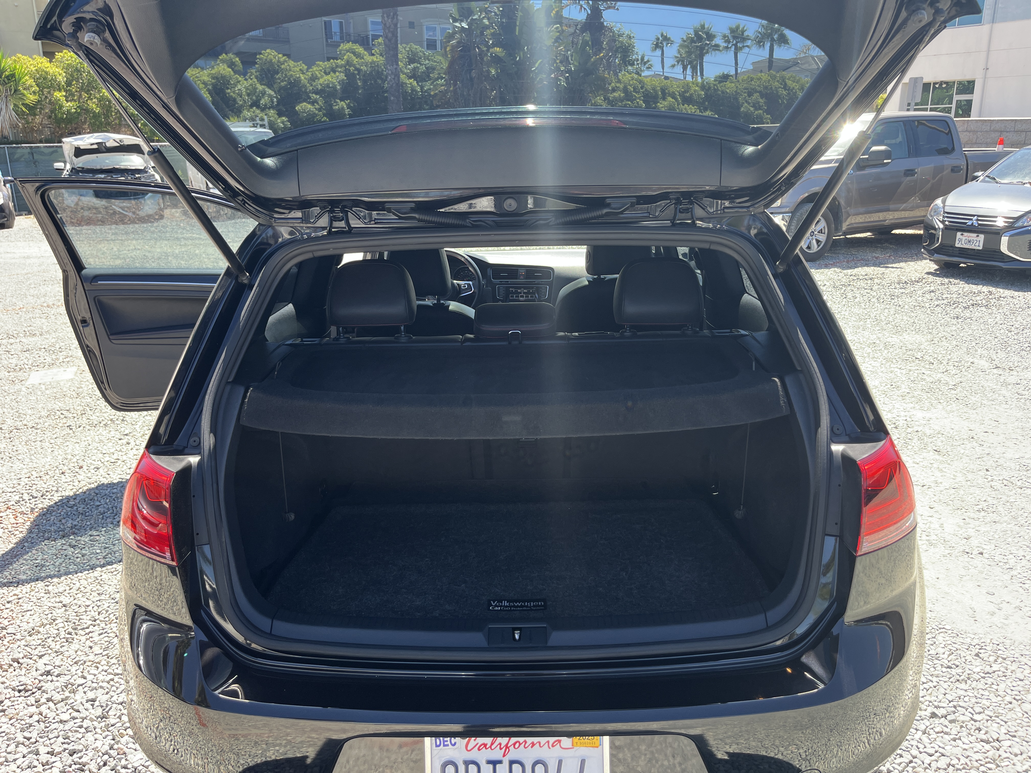Used 2015 Volkswagen GTI SE FWD image 23