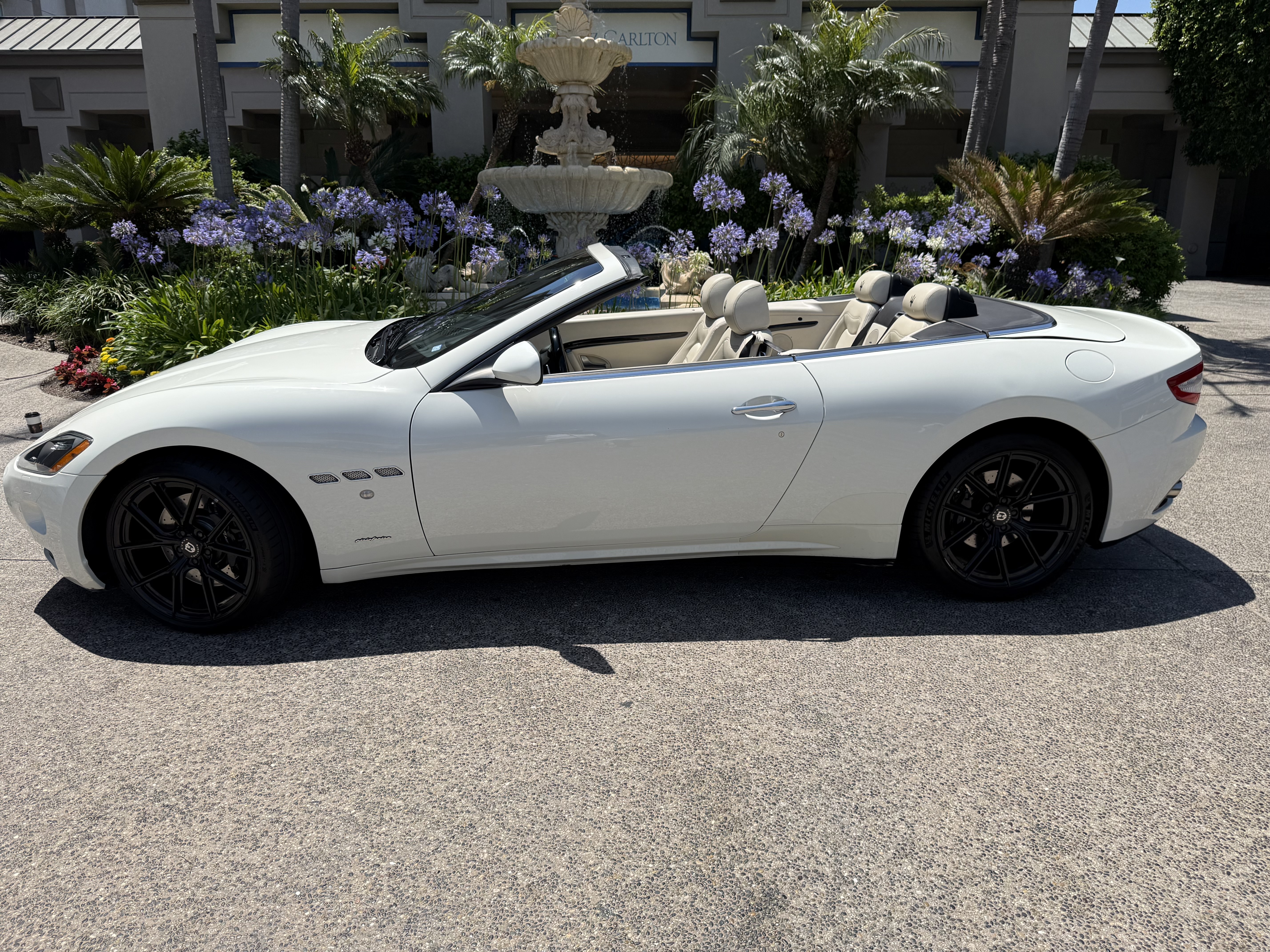 Used 2014 Maserati GranTurismo Convertible RWD image 2