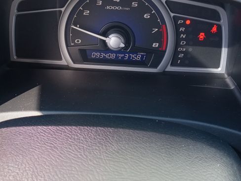 Used 2010 Honda Civic LX image 2