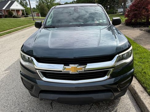 Used 2019 Chevrolet Colorado W/T RWD image 2