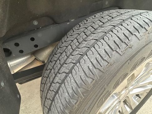 Used 2016 GMC Canyon SLT w/ Driver Alert Package image 23