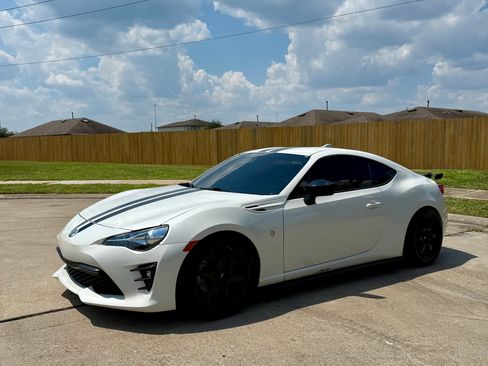 Used 2017 Toyota 86 860 Special Edition image 2