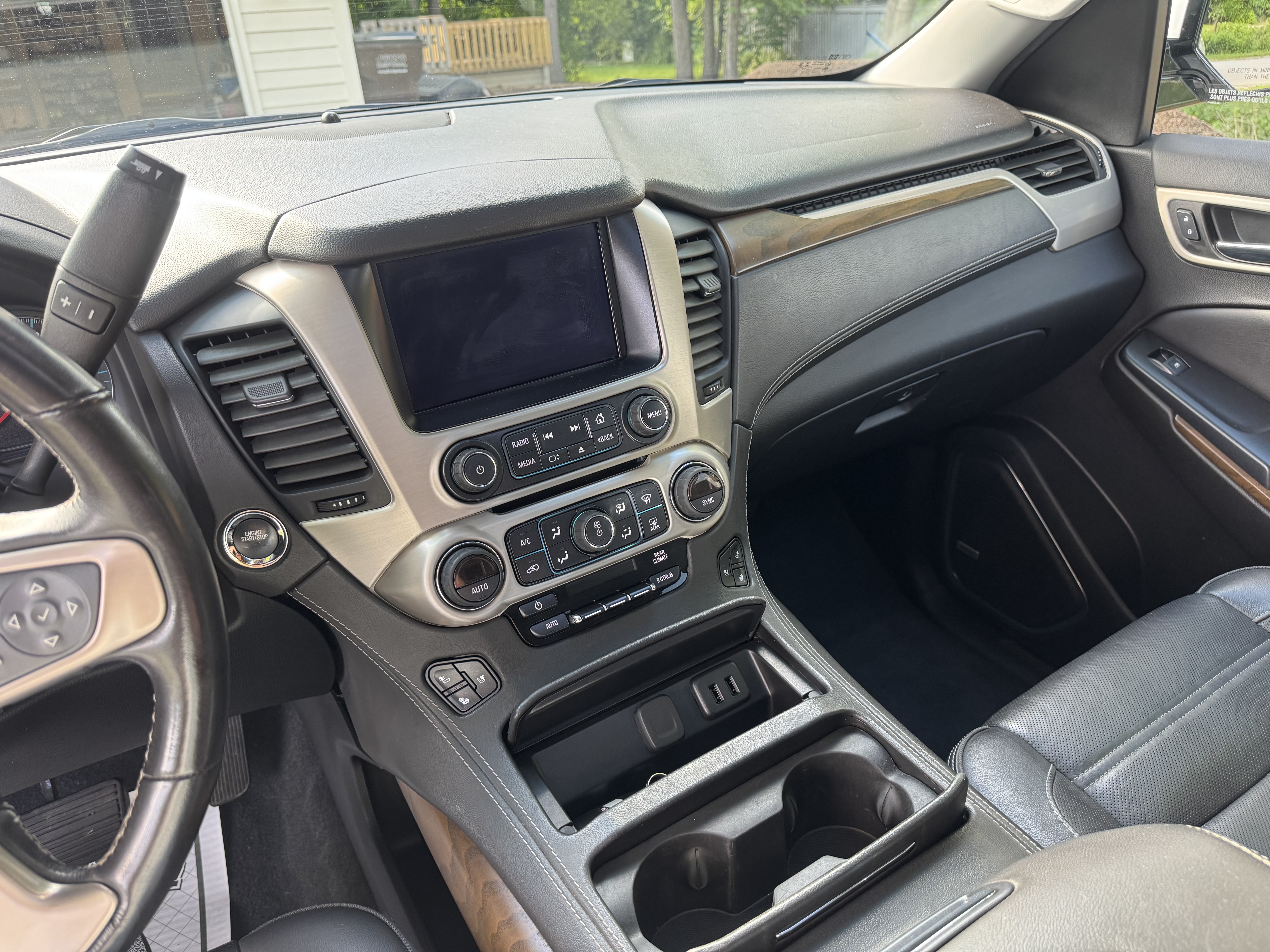 Used 2020 GMC Yukon Denali w/ Denali Ultimate Package AWD/4WD image 10