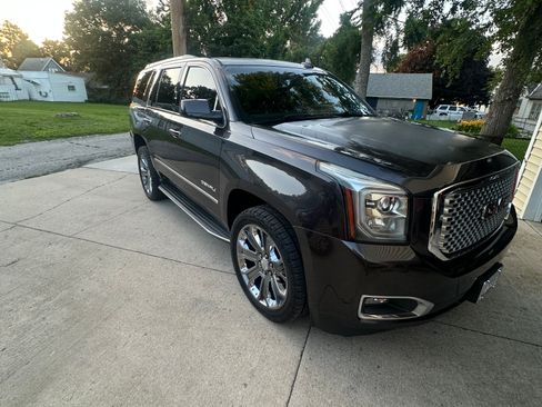 Used 2015 GMC Yukon Denali w/ Open Road Package AWD/4WD image 4