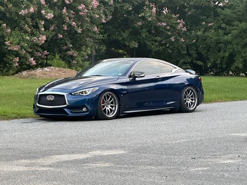 Used 2017 INFINITI Q60 Red Sport 400 image 6