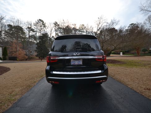 Used 2019 INFINITI QX80 Limited w/ All-Season Package image 9
