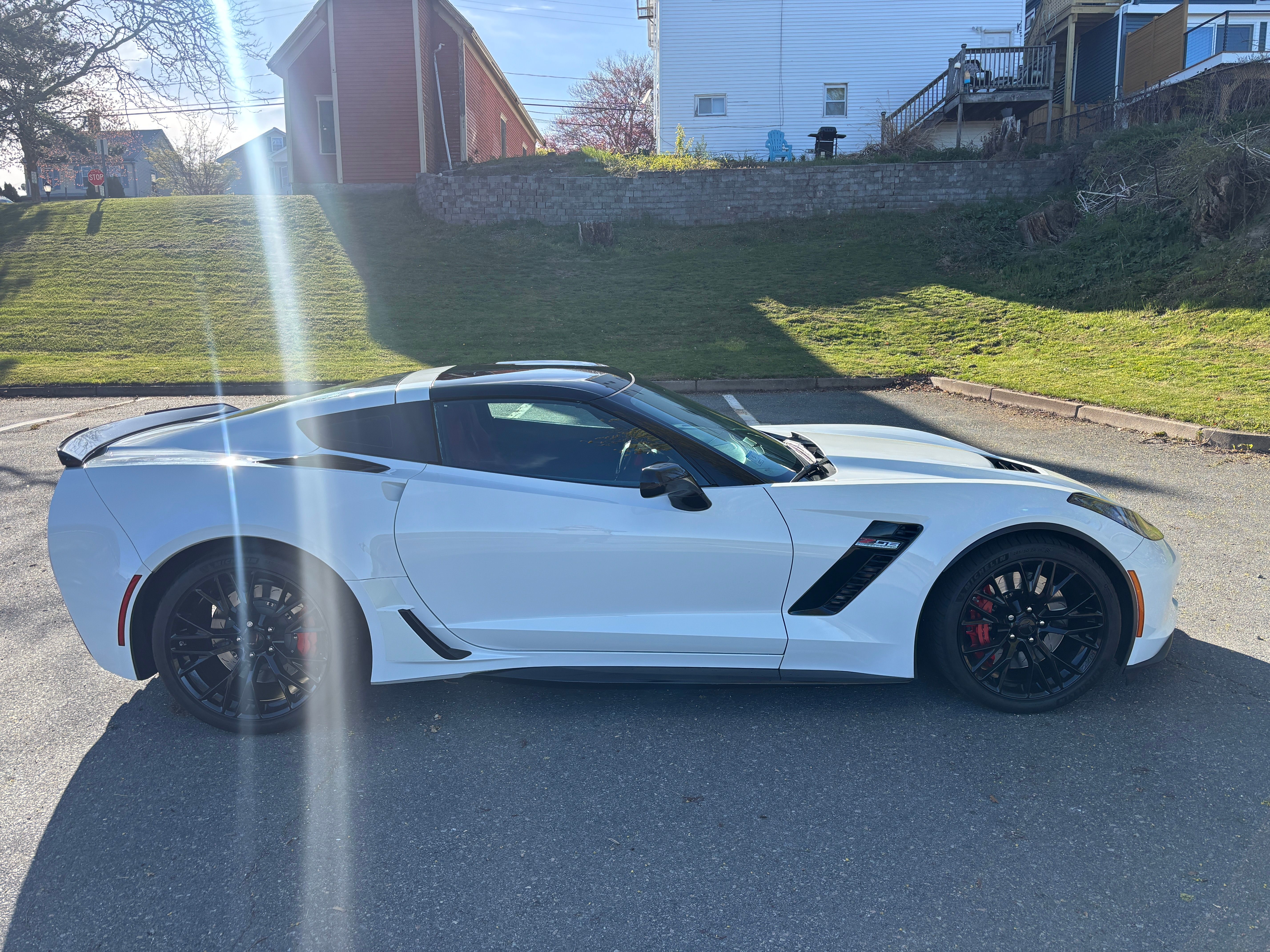 Used 2019 Chevrolet Corvette Z06 RWD image 2