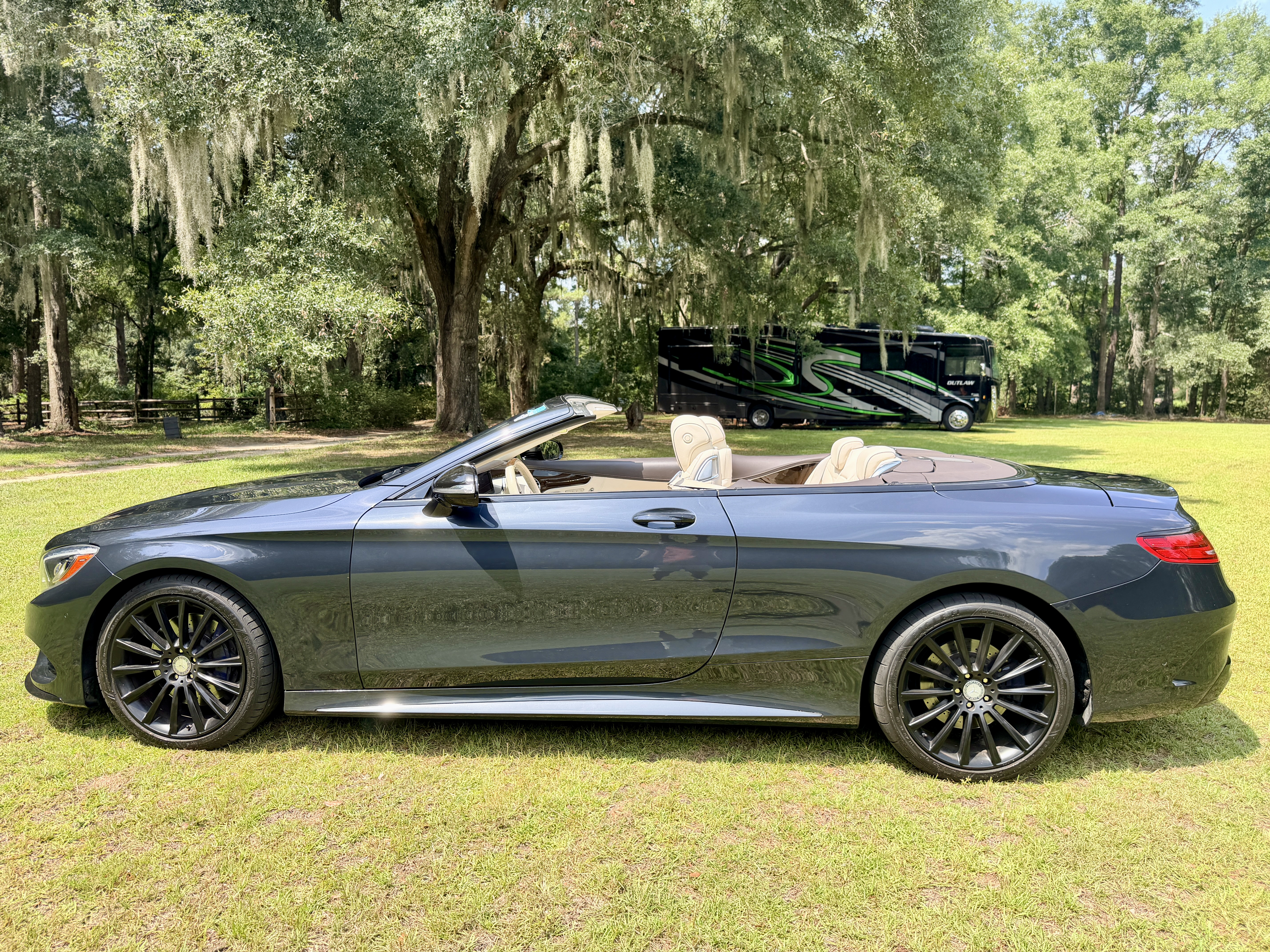 Used 2017 Mercedes-Benz S 550 Cabriolet image 2