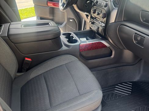 Used 2020 Chevrolet Silverado 1500 RST AWD/4WD image 13