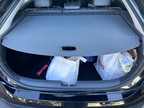 Used 2018 Hyundai Ioniq Limited image 16