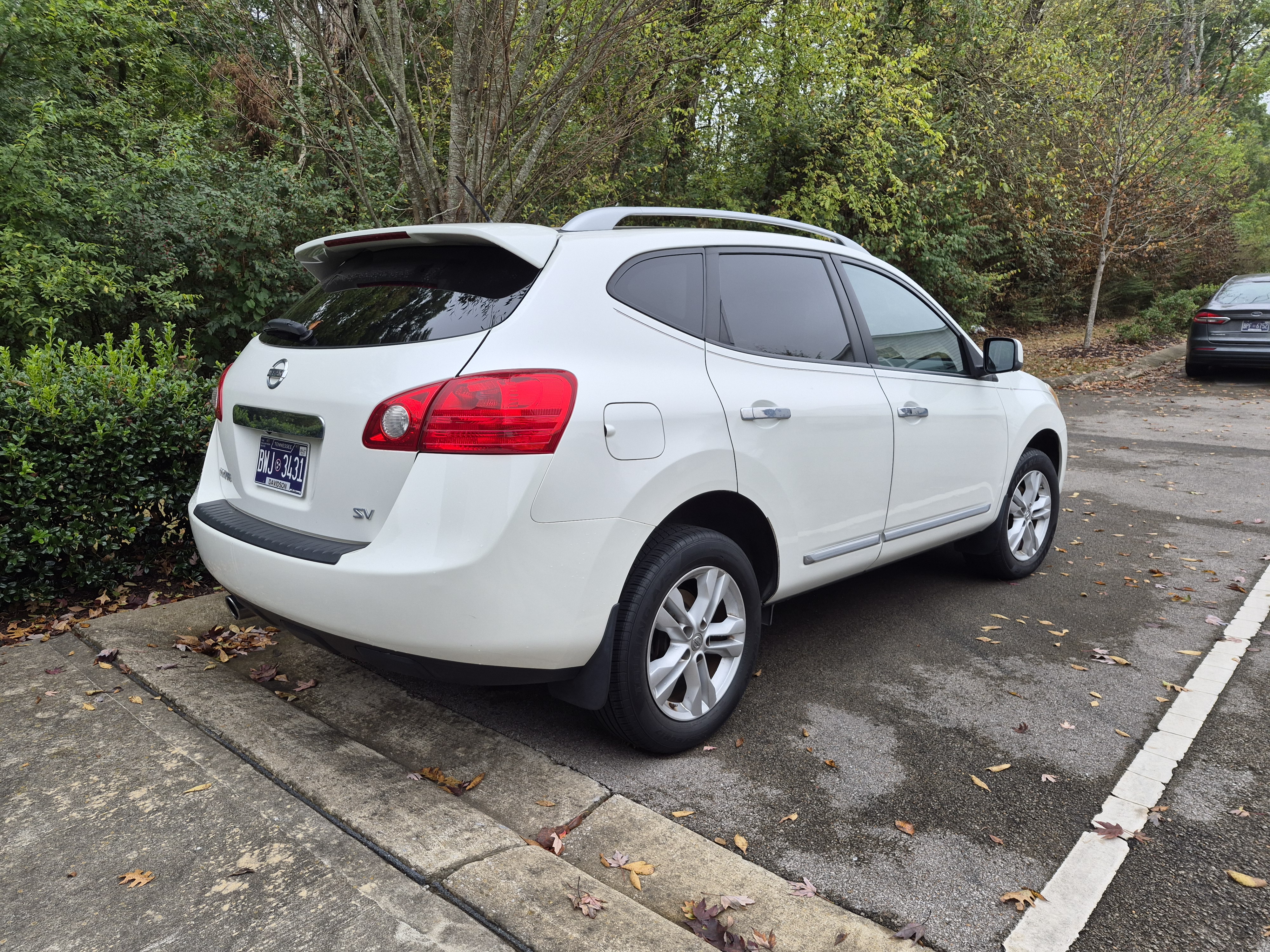Used 2012 Nissan Rogue SV FWD image 5