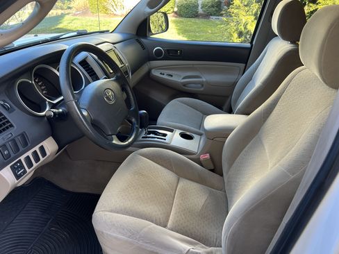 Used 2006 Toyota Tacoma PreRunner image 17