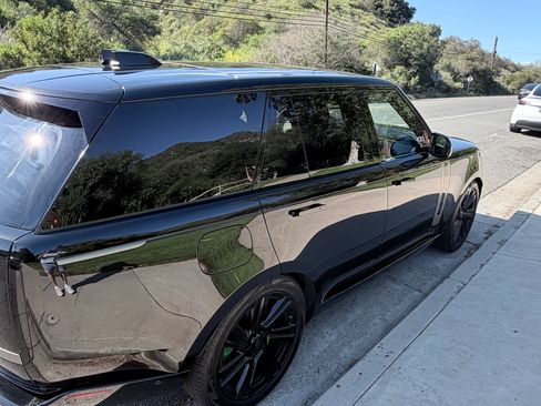 Used 2022 Land Rover Range Rover SE image 12