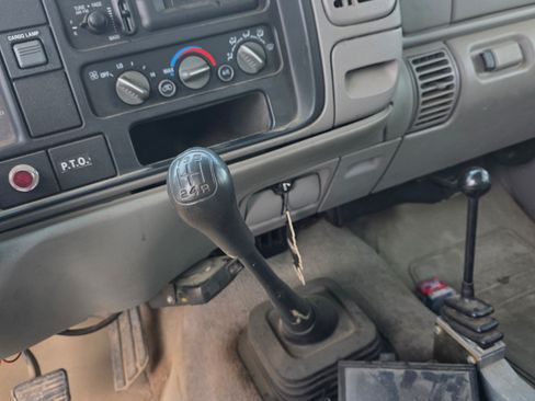 Used 2000 Chevrolet Silverado 3500 2WD Crew Cab w/ Preferred Equipment Group 2 image 9