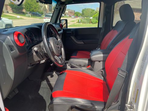 Used 2015 Jeep Wrangler Unlimited Sport w/ Quick Order Package 24S image 10