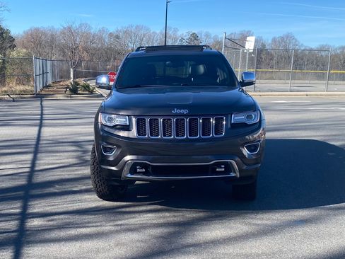 Used 2015 Jeep Grand Cherokee Overland image 2