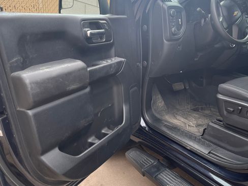 Used 2022 Chevrolet Silverado 1500 Custom AWD/4WD image 10