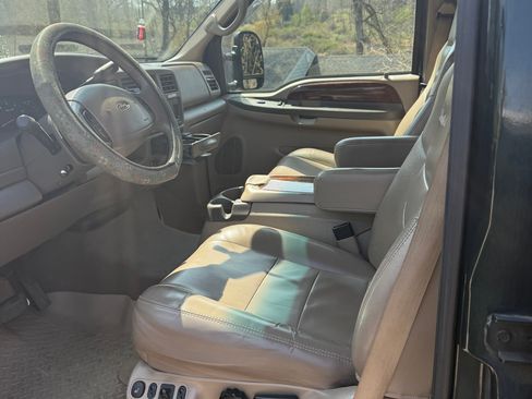 Used 2002 Ford Excursion Limited AWD/4WD image 11