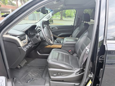 Used 2017 GMC Yukon XL Denali w/ Open Road Package AWD/4WD image 12