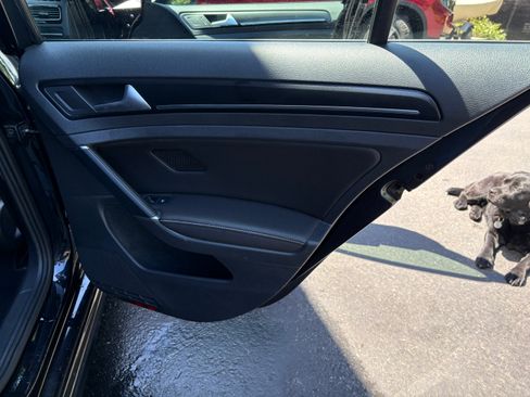 Used 2016 Volkswagen Golf 4-Door AWD/4WD image 15