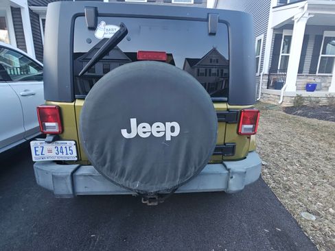 Used 2007 Jeep Wrangler Unlimited Sahara image 2