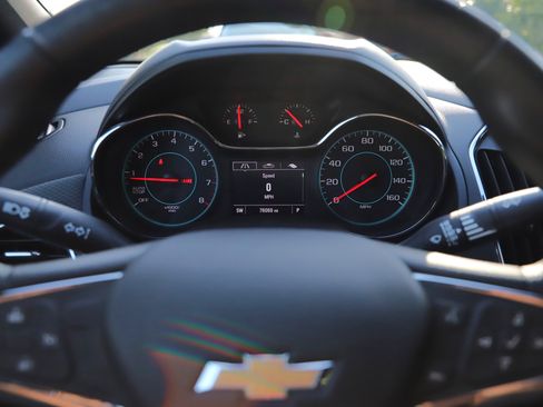 Used 2018 Chevrolet Cruze LT w/ Convenience Package FWD image 19