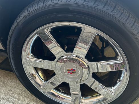 Used 2007 Cadillac Escalade EXT w/ Information Package image 26