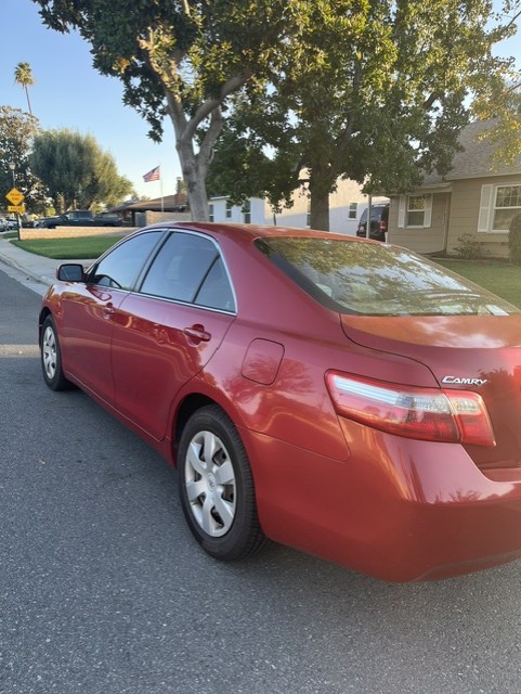 Used 2009 Toyota Camry LE FWD image 2